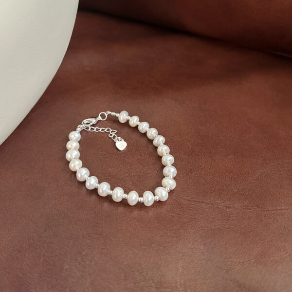 Gemma Freshwater Pearls Handmade Bracelet